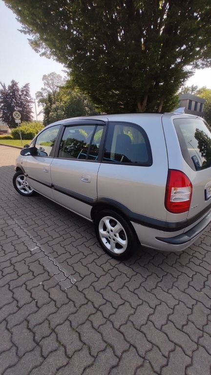 Opel Zafira 244.000 km 1.200 € Herford 32054