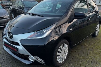 Toyota Aygo (X) 92.000 km 6.700 &euro; Porta Westfalica 32457