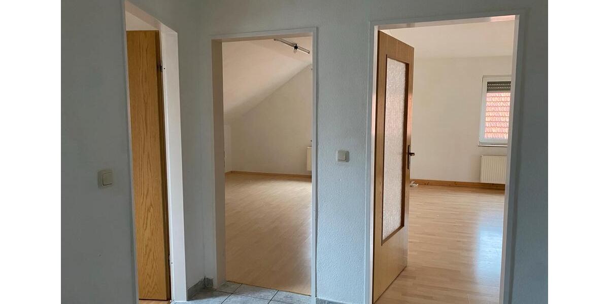 Dachgeschoßwohnung Petershagen - 4 Zimmer, 120 m&sup2;, 800&euro; | Angebot:26539772
