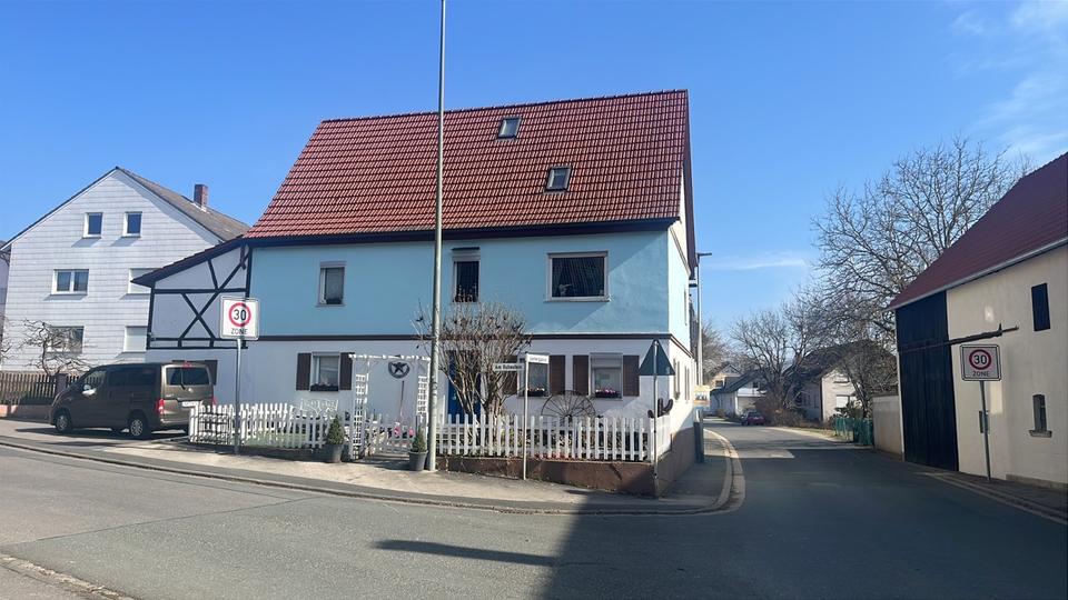 Einfamilienhaus Memmelsdorf - 6 Zimmer, 190 m&sup2;, 380.000&euro; | Angebot:26338369