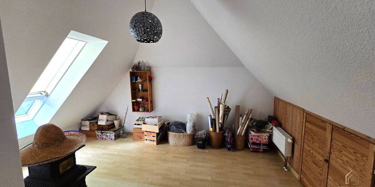 Doppelhaushälfte Dresden Schönfeld - 7 Zimmer, 130 m&sup2;, 450.000&euro; | Angebot:26043436