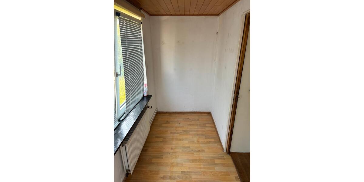 Einfamilienhaus Bredstedt - 4 Zimmer, 100 m&sup2;, 160.000&euro; | Angebot:26738903