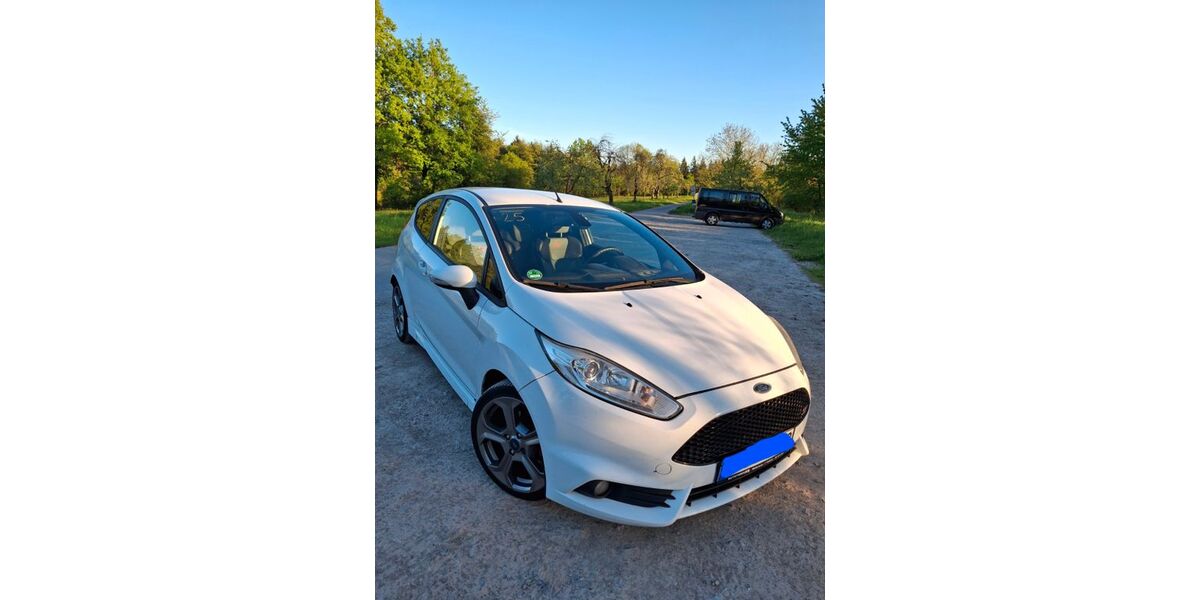 Ford Fiesta 244.000 km 4.999 &euro; Weissach im Tal 71554