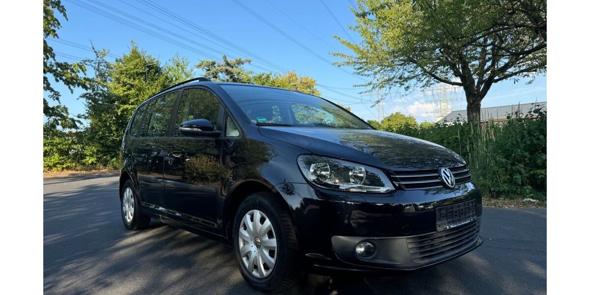 VW Touran 124.000 km 9.790 &euro; Hürth 50354