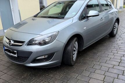 Opel Astra 104.000 km 6.350 &euro; Laubach 35321