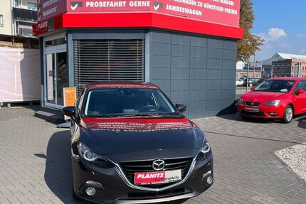 Mazda 3 104.971 km 11.999 &euro; Leipzig 04229