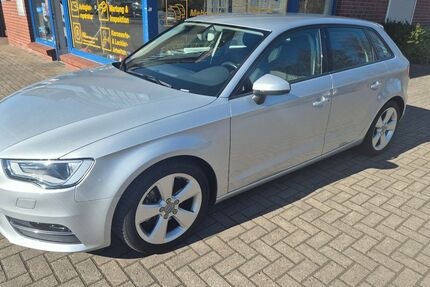 Audi A3 60.700 km 12.980 &euro; Gnarrenburg 27442