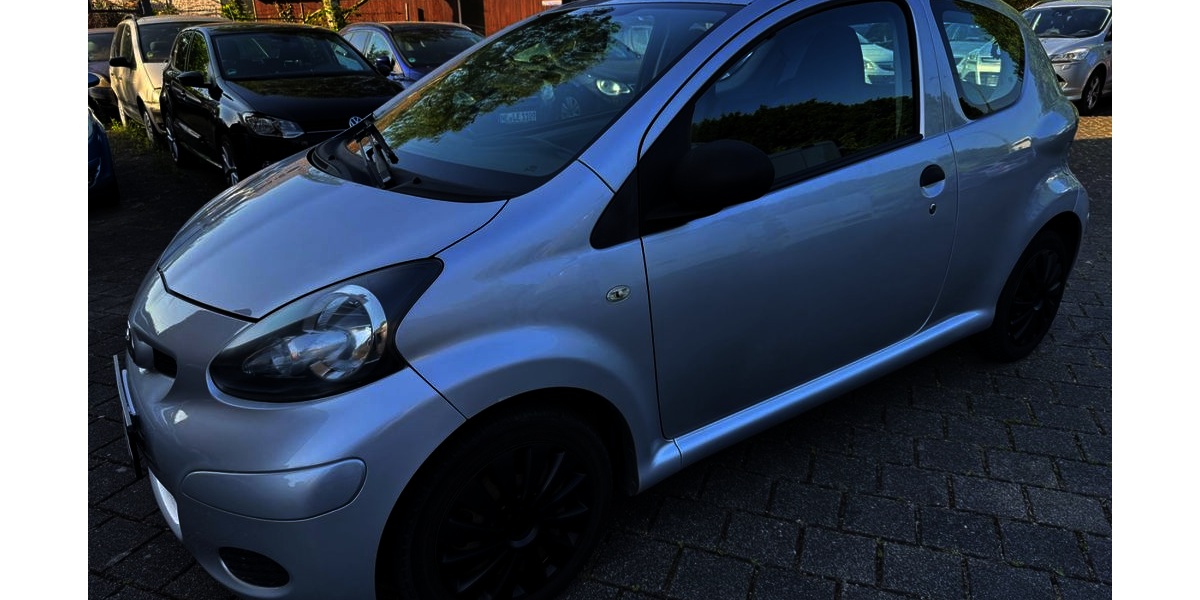 Toyota Aygo (X) 78.000 km 4.499 &euro; Neuss 41462
