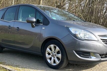 Opel Meriva 81.000 km 7.990 &euro; Bremen 28197
