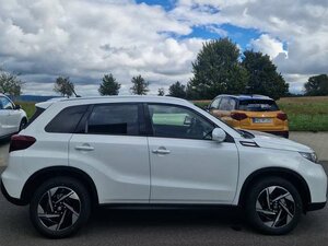 Suzuki Vitara Vollhybrid 1.5 Dualjet Allgrip AGS Comfort+ 2.500 km 31.580 € Obrigheim-Asbach 74847