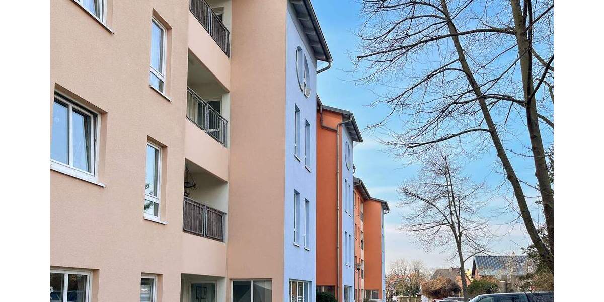 Ruhig gelegene 3-Raumwohnung mit Parkett, 2 Balkonen und Tiefgaragenstellplatz 3 zimmer