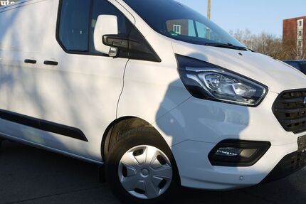 Ford Transit Custom 200.000 km 15.999 € Berlin 12439