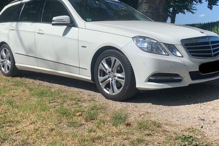 Mercedes-Benz E 220 282.000 km 7.599 &euro; Südlohn 46354
