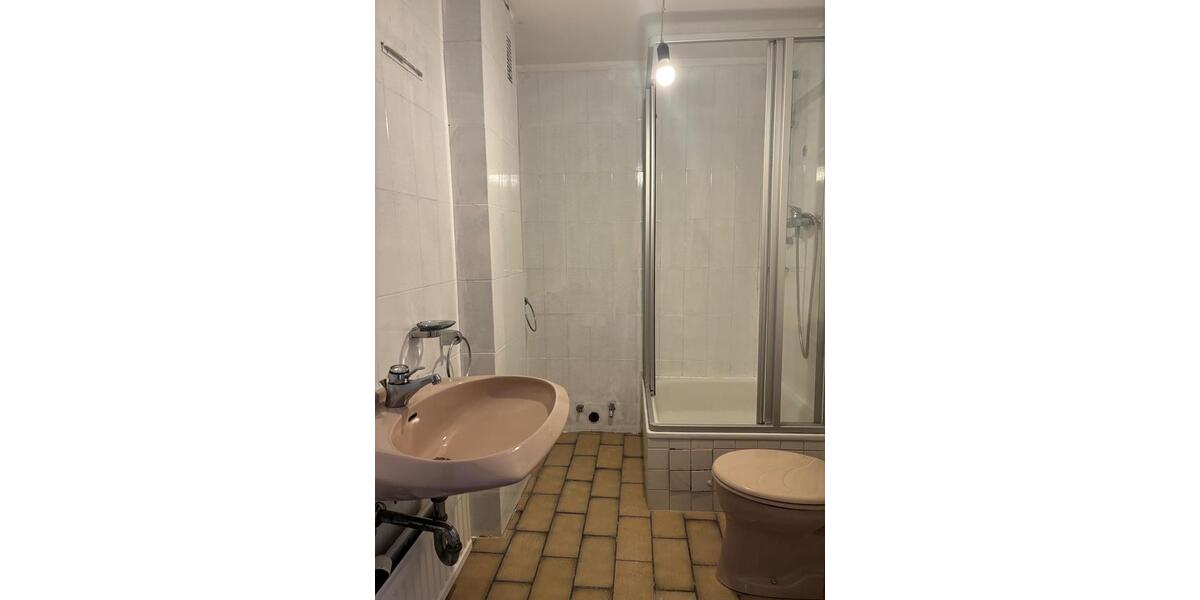 Dachgeschoßwohnung Ludwigshafen am Rhein Edigheim - 2 Zimmer, 50 m&sup2;, 650&euro; | Angebot:25948180