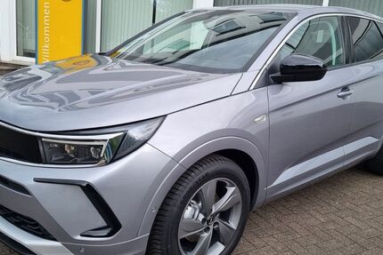 Opel Grandland (X) 22.500 km 22.490 € Pelm 54570