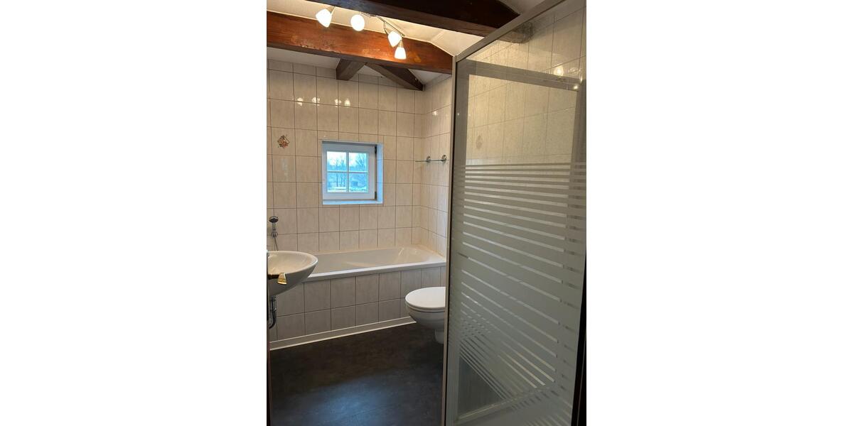 Dachgeschoßwohnung Brüel - 3 Zimmer, 59 m&sup2;, 475&euro; | Angebot:26113305