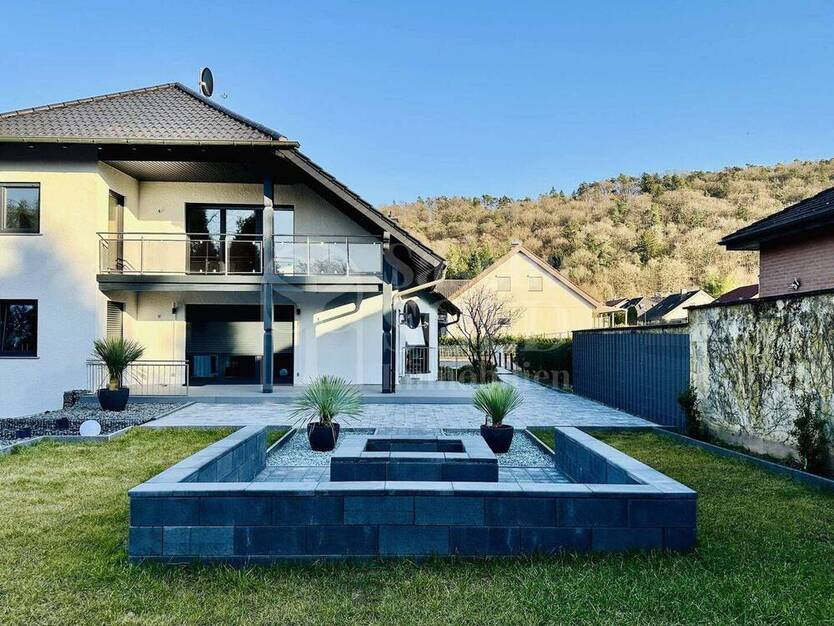 Luxuriöses Zweifamilienhaus mit Einliegerwohnung in Kirkel-Neuhäusel - bezugsfertig, Garten & Garage 1 zimmer