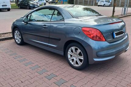 Peugeot 207 150.000 km 2.399 &euro; Bremen 28213