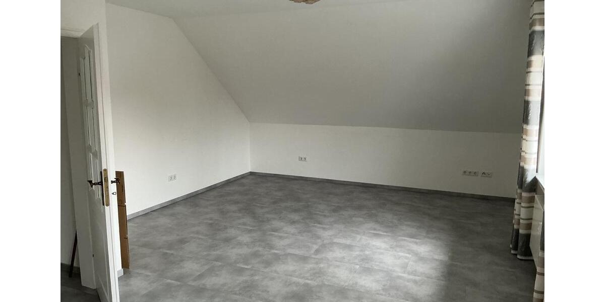 Dachgeschoßwohnung Kirchlengern - 2 Zimmer, 80 m&sup2;, 850&euro; | Angebot:25389692