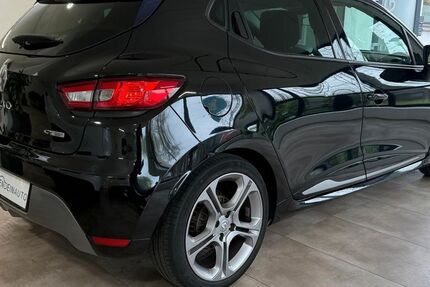 Renault Clio 99.000 km 9.150 &euro; Aschaffenburg 63741