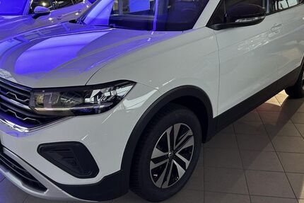 VW T-Cross 1.999 km 23.500 &euro; Büren 33142