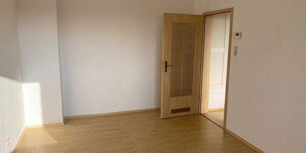 Zimmer Halle (Saale) Damaschkestraße - 2 Zimmer, 55 m&sup2;, 460&euro; | Angebot:26306160