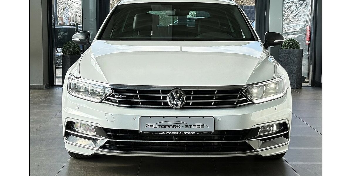 VW Passat Var. 2.0 TDI 4Motion R line AID ACC 130.600 km 17.999 &euro; Stade 21682