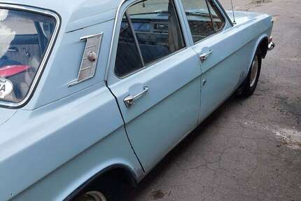 GAZ 24 300.000 km 6.200 &euro; Innenstadt (Görlitz) 02828