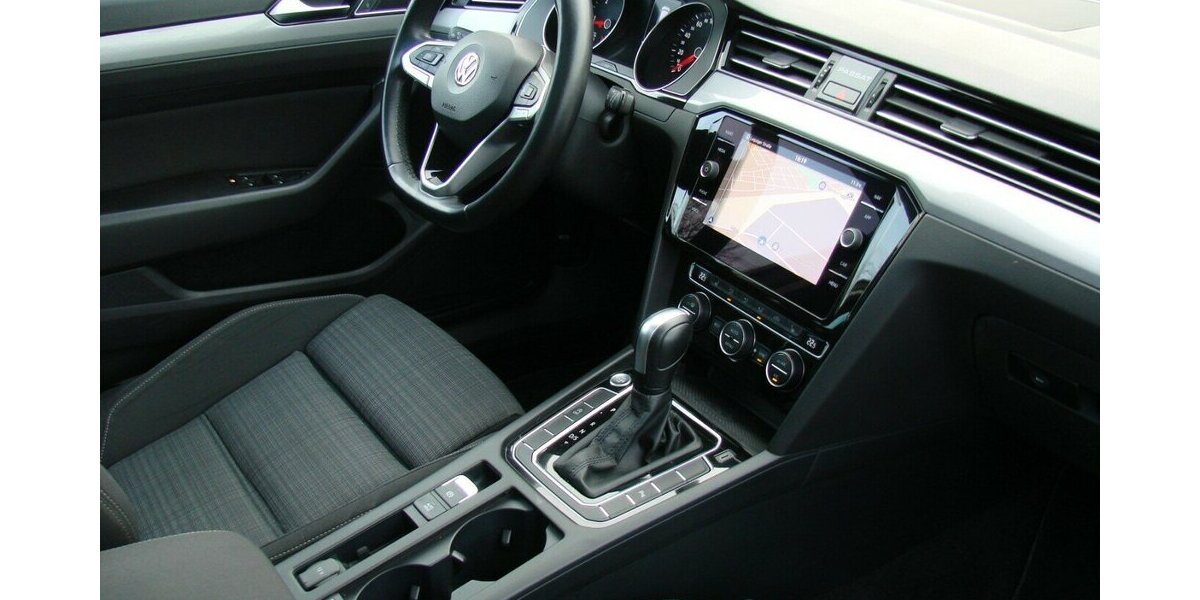 VW Passat 2.0TDi Business Panorama ACC IQ.Light 141.589 km 17.980 &euro; Falkensee 14612