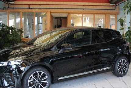 Renault Clio 18.056 km 18.300 € Essen/Oldenburg 49632