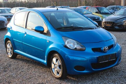 Toyota Aygo (X) 100.000 km 3.750 &euro; Paderborn 33106