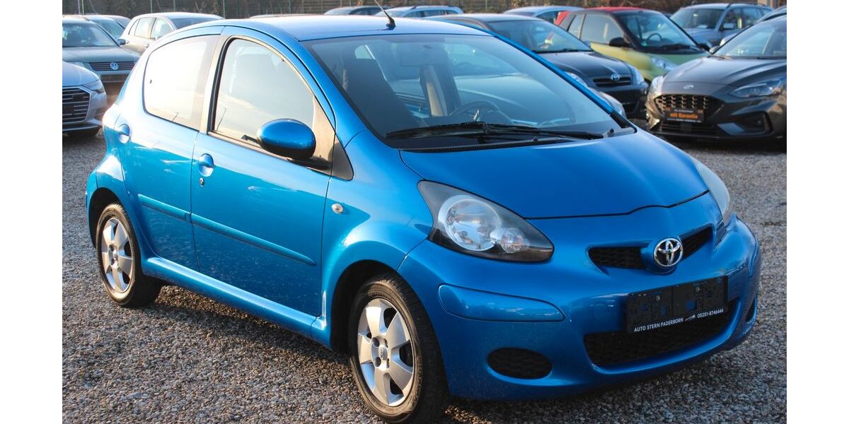 Toyota Aygo (X) 100.000 km 3.900 &euro; Paderborn 33106