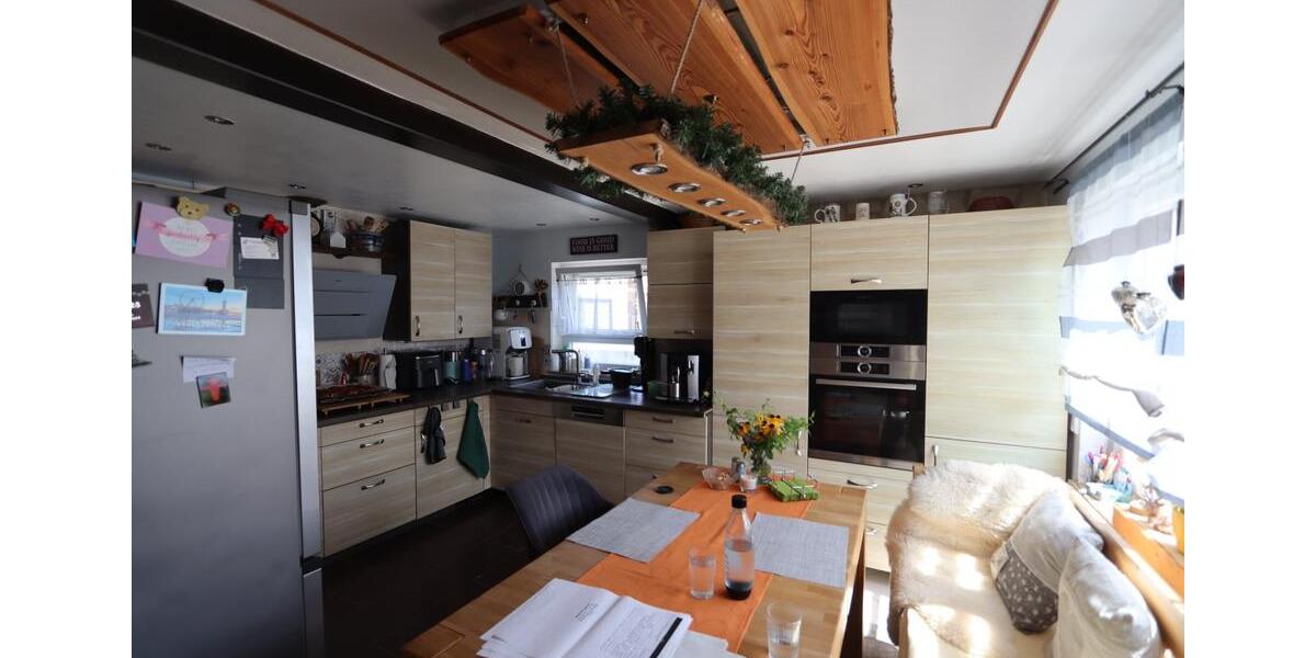 Eigentumswohnung 4+2 Zimmer mit Gartenanteil 6 zimmer