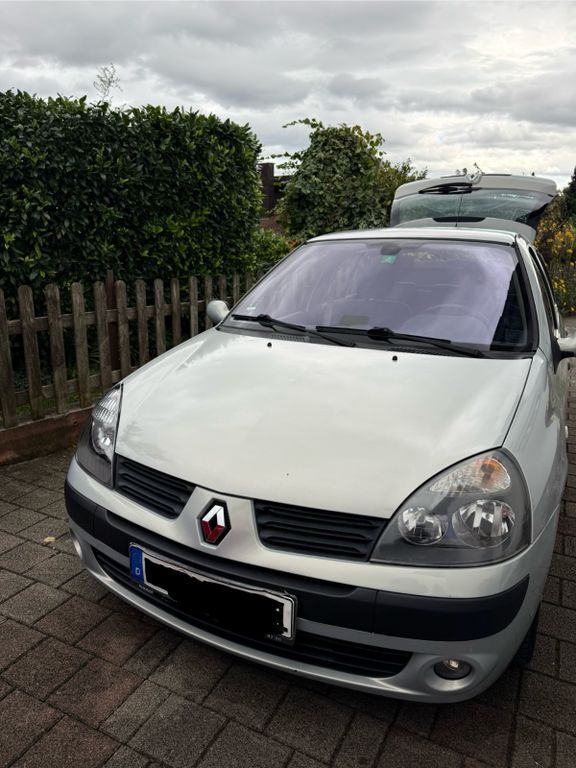 Renault Clio 147.155 km 1.400 € Efringen-Kirchen 79588