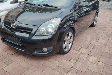Toyota Corolla Verso 315.000 km 3.200 &euro; Flörsheim am Main 65439