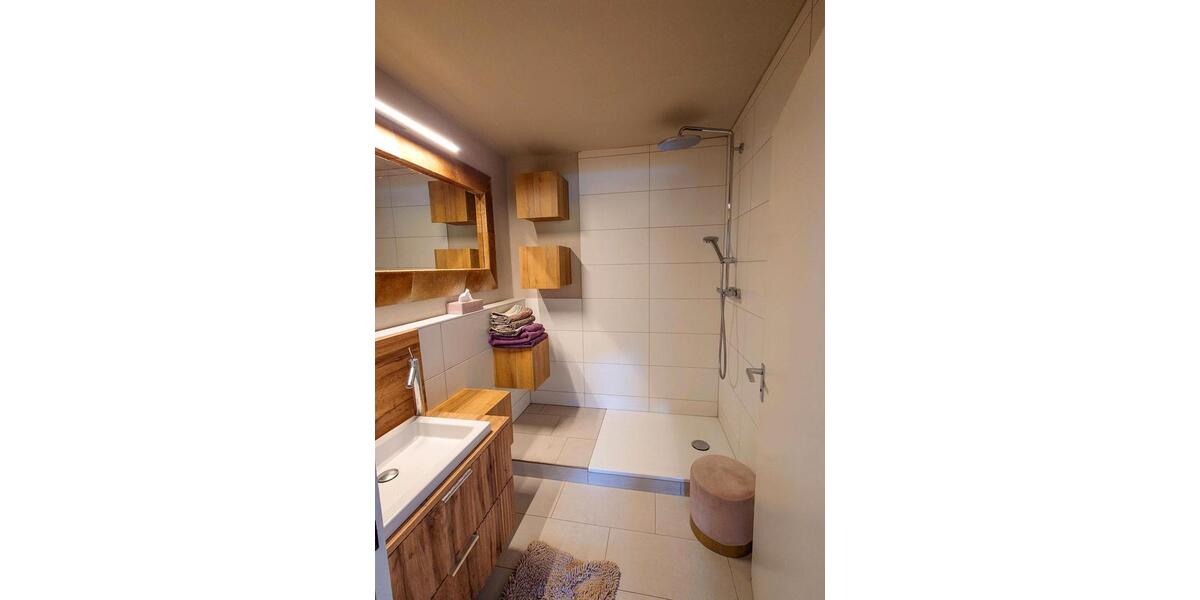 Einfamilienhaus Tegernsee - 3 Zimmer, 105 m&sup2;, 2.150&euro; | Angebot:26249098