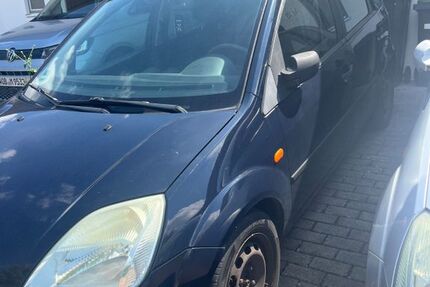 Ford Fiesta 305.000 km 950 &euro; Wolfsburg 38448