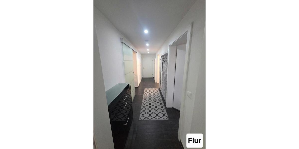 Etagenwohnung Singen (Hohentwiel) - 3.5 Zimmer, 75 m&sup2;, 295.000&euro; | Angebot:26819048