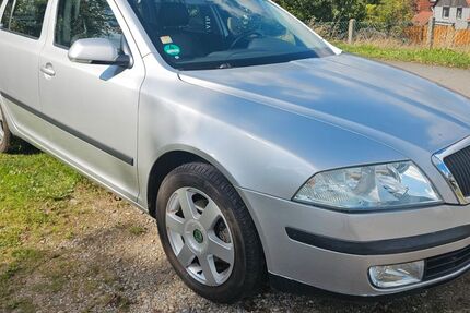 Skoda Octavia 185.000 km 3.999 &euro; SPRINGE 31832