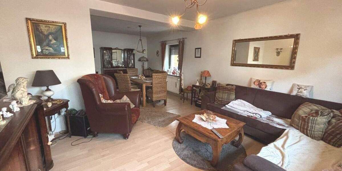 Einfamilienhaus Schwalbach Hülzweiler - 5 Zimmer, 123 m&sup2;, 129.000&euro; | Angebot:25667219