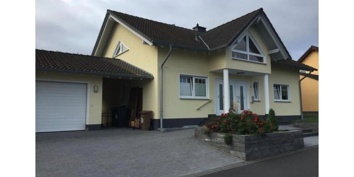 Einfamilienhaus Nentershausen - 7 Zimmer, 211 m&sup2;, 1.600&euro; | Angebot:24784670