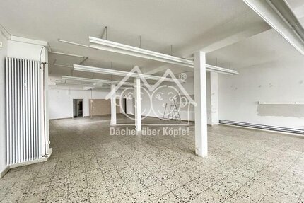 Helle Geschäftsfläche für Laden, Lager oder Verkauf mit guter Park-Anfahrtsmöglichkeit in Eckental