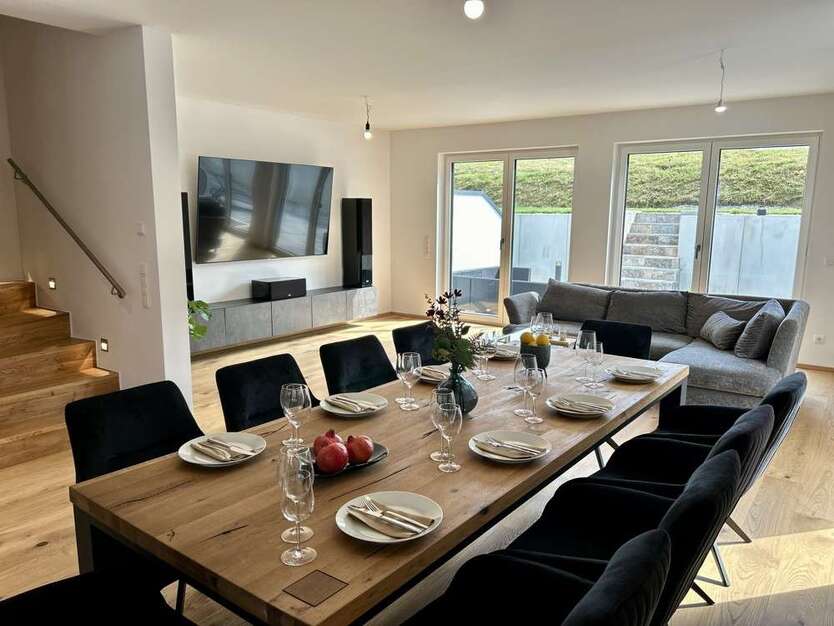 Haus zum Kaufen in Röhrmoos 999.000 € 198 m² 6 zimmer