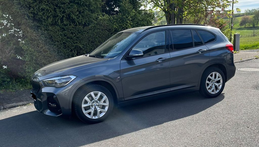 BMW X1 67.960 km 22.900 &euro; Hosenfeld 36154