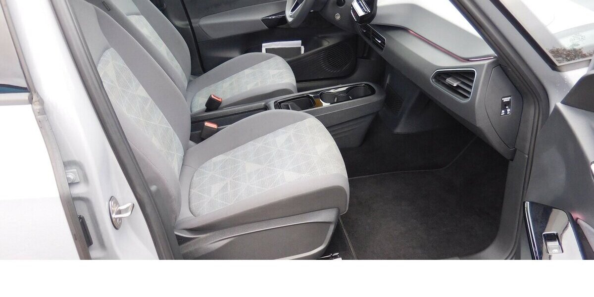 VW ID.3 Pure Performance Elektrik 1-Gang Navi 30.900 km 17.990 &euro; Vordorf 38533