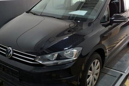 VW Touran 101.897 km 22.969 &euro; Gera 07546