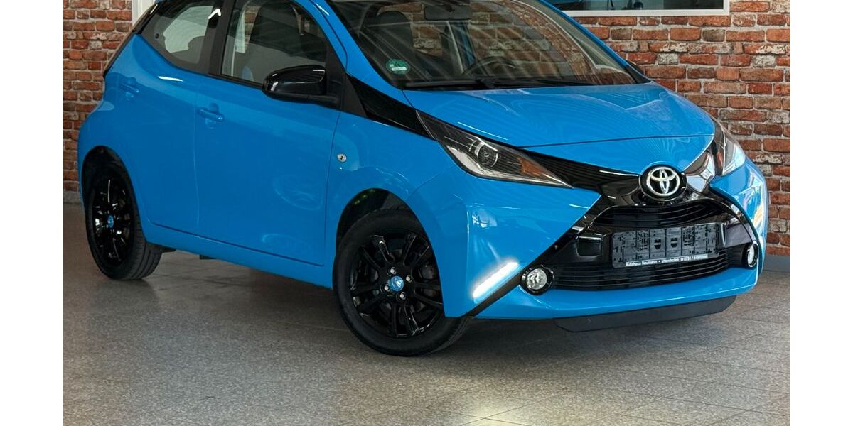 Toyota Aygo (X) 49.700 km 7.400 &euro; Uttenhofen bei Schwäbisch Hall 74538
