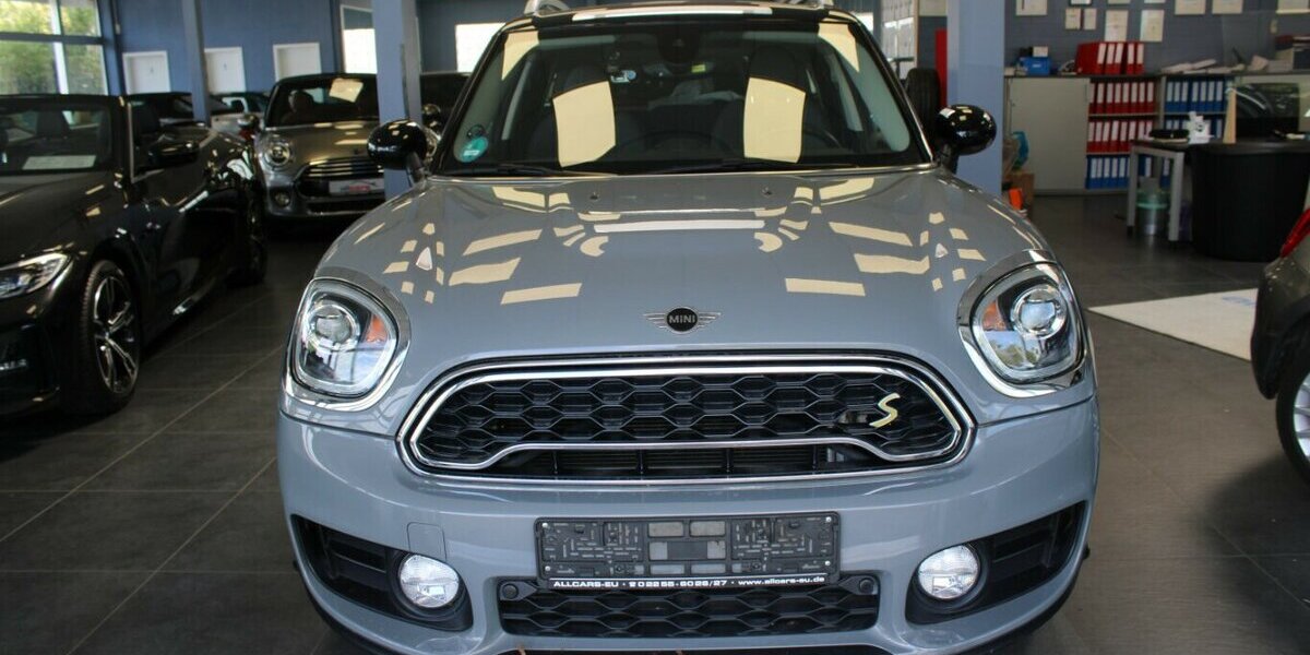 Mini Cooper SE Countryman All4 Aut. 64.062 km 18.980 &euro; Euskirchen 53881