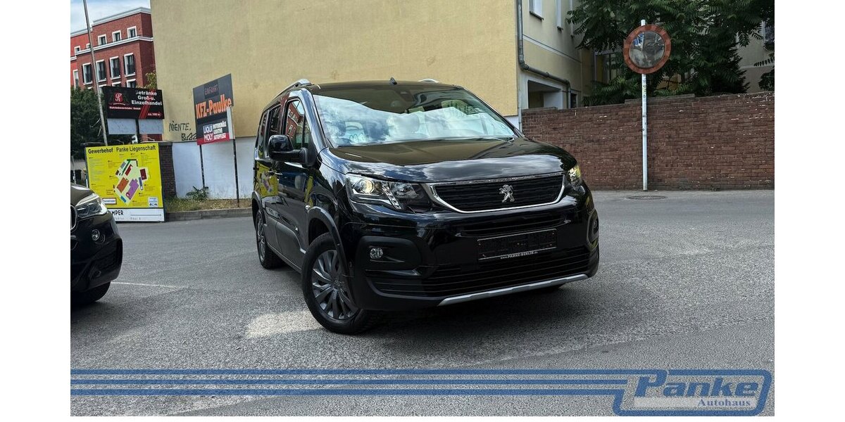Peugeot Rifter Allure L1 EAT8 *Pano*TotW*PDC*Carpl*5Sitz 114.618 km 14.990 &euro; Berlin 13187