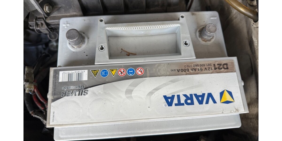 VW Golf I 171.753 km 8.000 € Berlin 10178